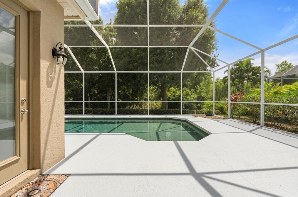 8718 53rd Pl, Bradenton FL  34211-3701 exterior