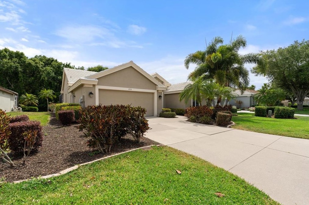 8718 53rd Pl, Bradenton FL  34211-3701 exterior