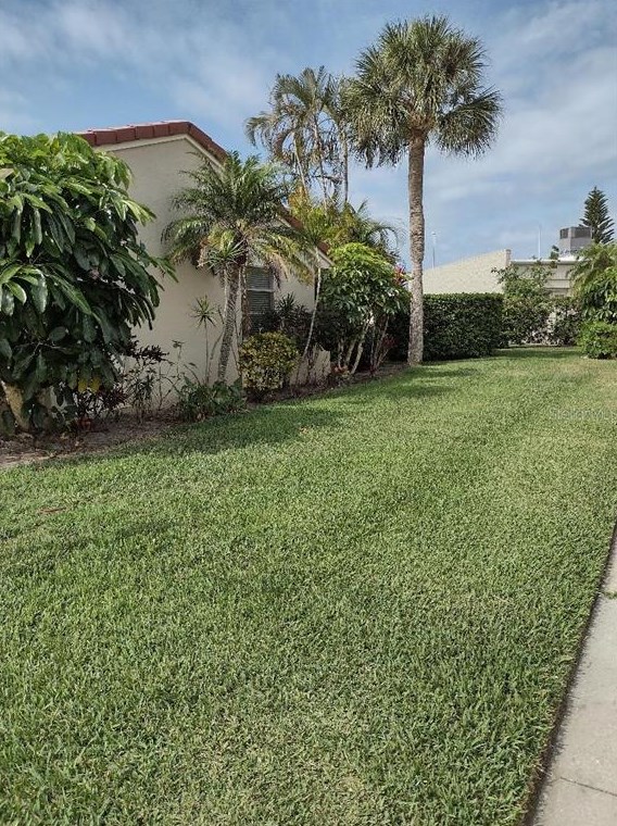 2121 Pueblo Cir, Sarasota, FL 34231-5609