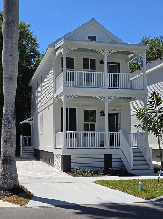 328 6th St, Bradenton, FL 34208-1130