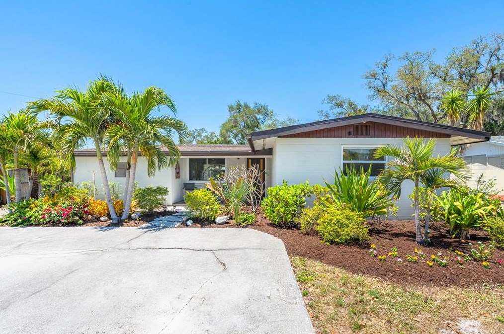 4212 Hymount Ave, Sarasota, FL 34231-7632
