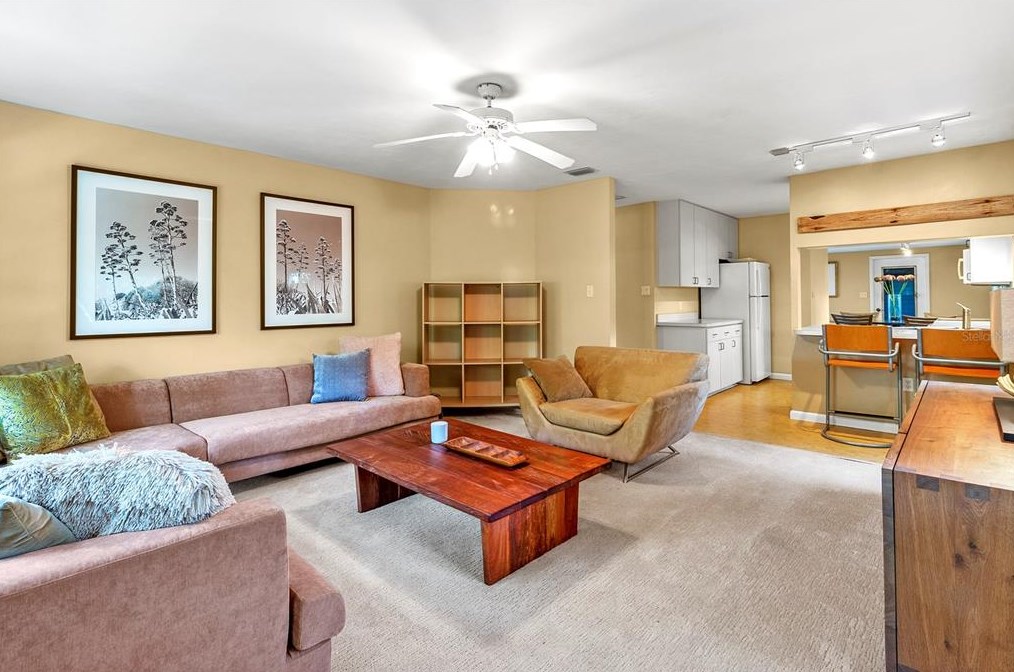 1320 Rhodes Ave, Sarasota, FL 34239-2732