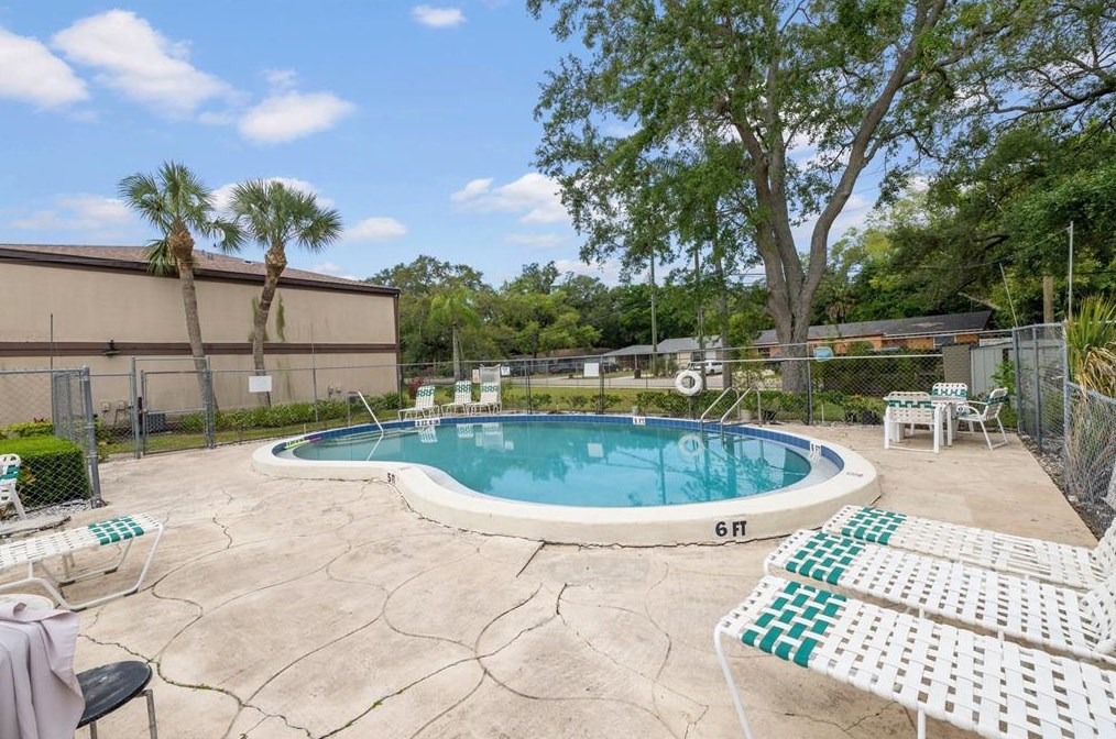 5026 Water Oak Dr, Bradenton FL  34207-2247 exterior