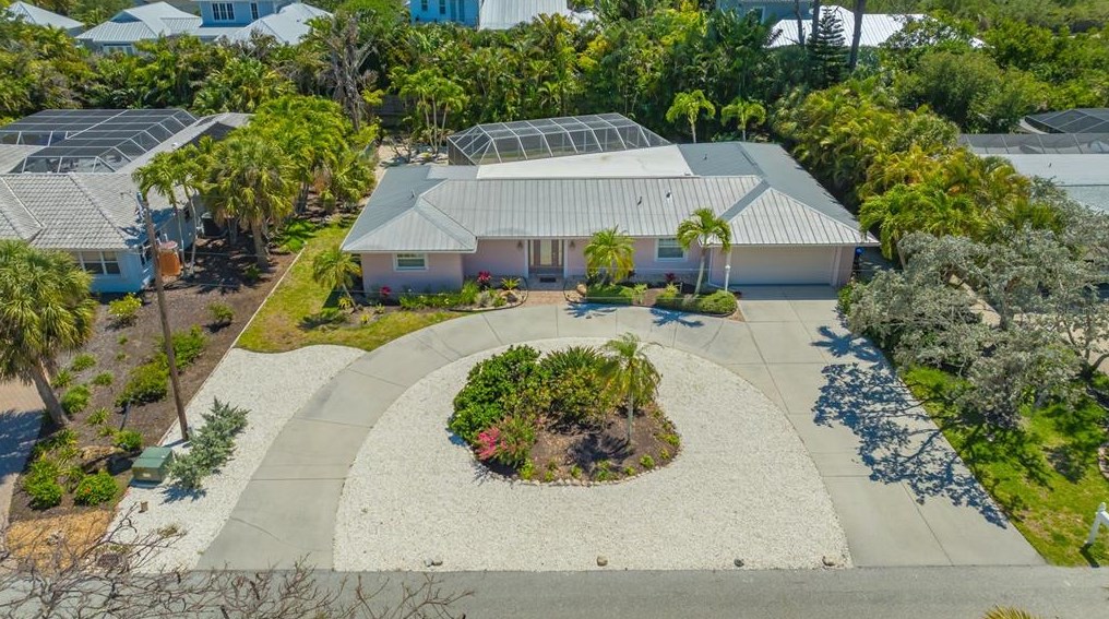 606 Buttonwood Dr, Longboat Key, FL 34228-2904