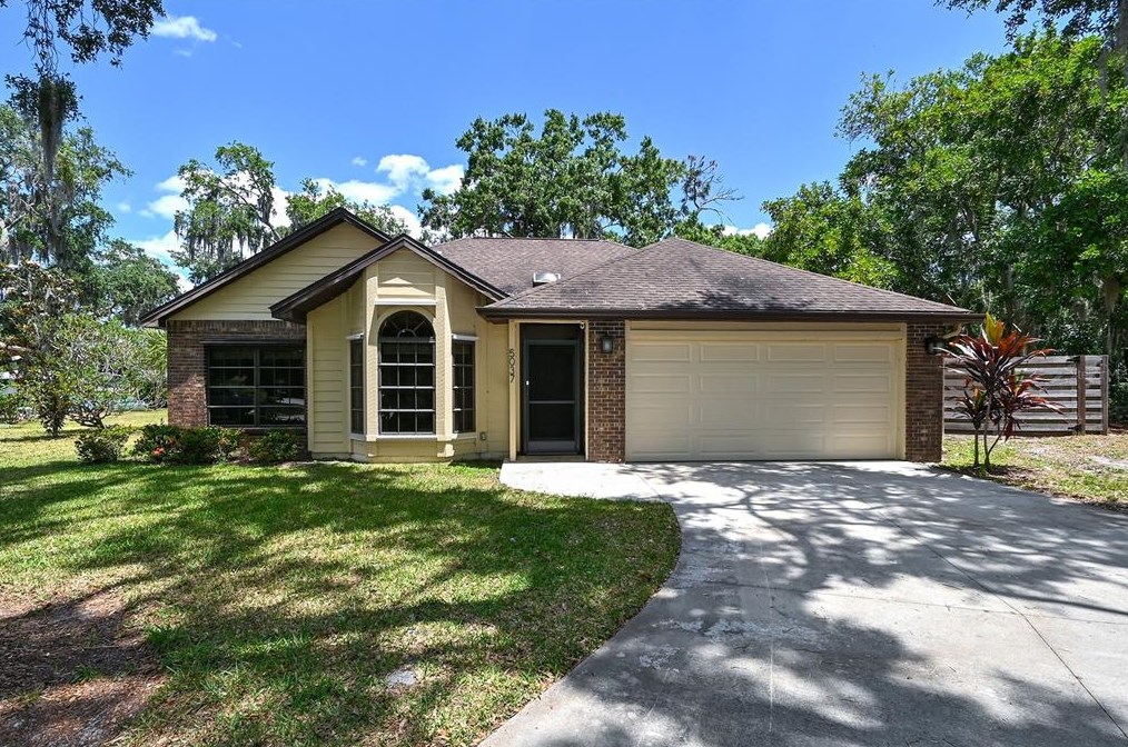 5037 80th Avenue Plz, Sarasota, FL 34243-4302