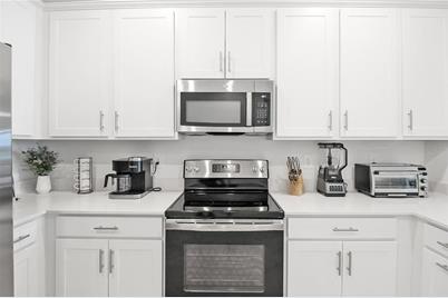 8829 Saint Kitts Circle, Englewood, FL 34224 - Photo 12