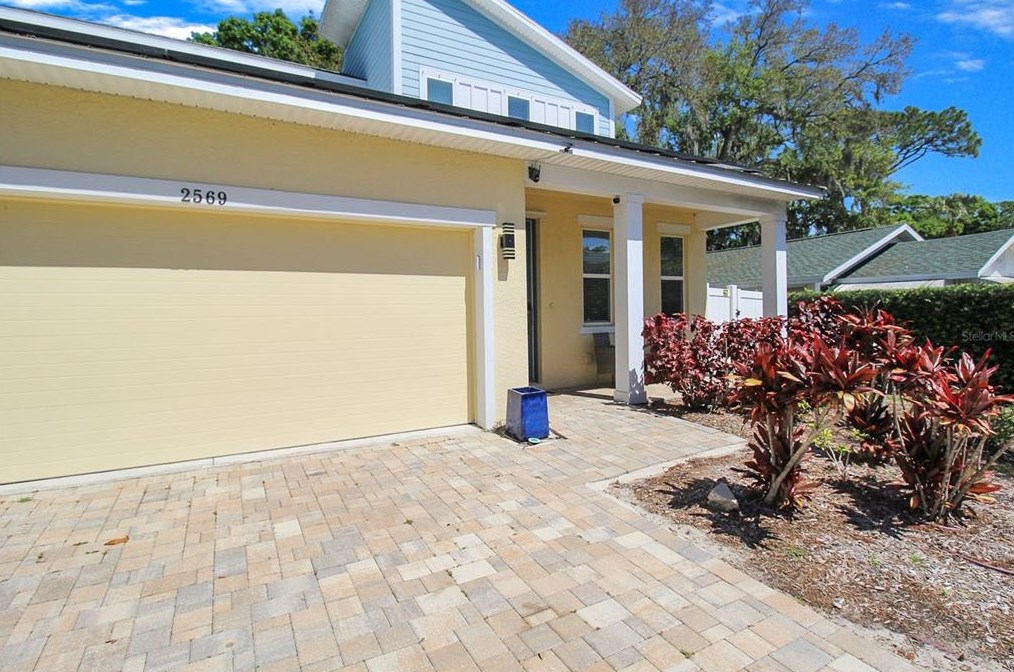 2569 Prospect St, Sarasota, FL 34239-2525