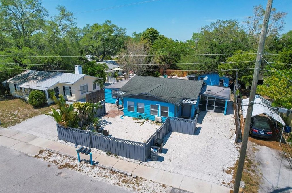 1837 Robinhood St, Sarasota, FL 34231-3617