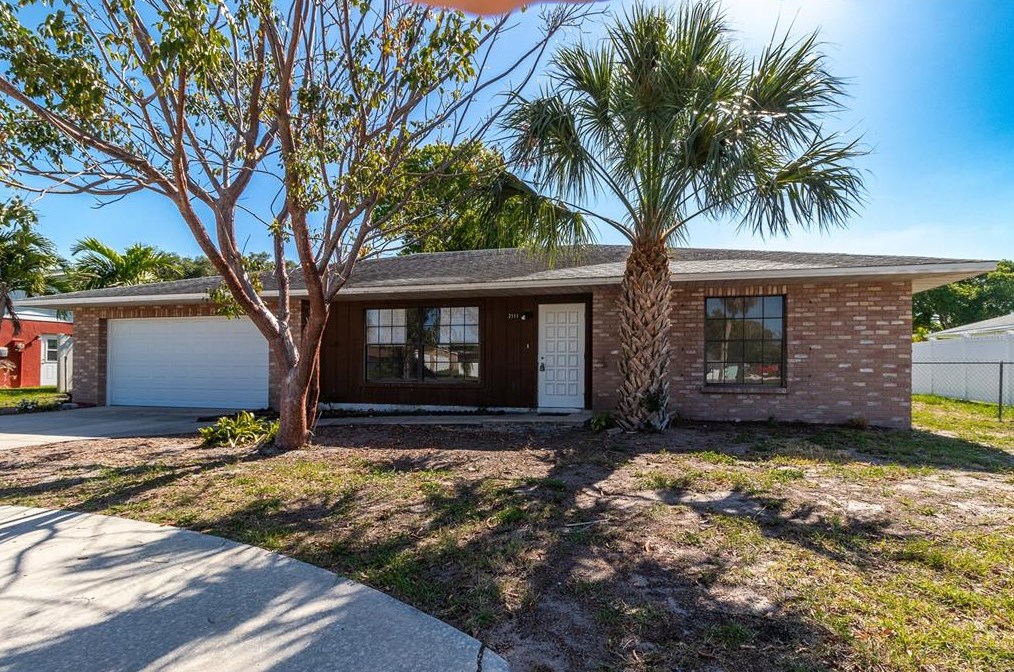 2111 43rd St W, Bradenton, FL 34209