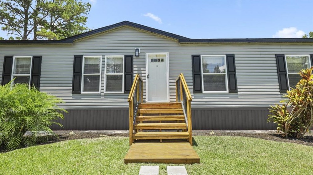 30239 Clearview Dr, Zephyrhills, FL 33545-3065