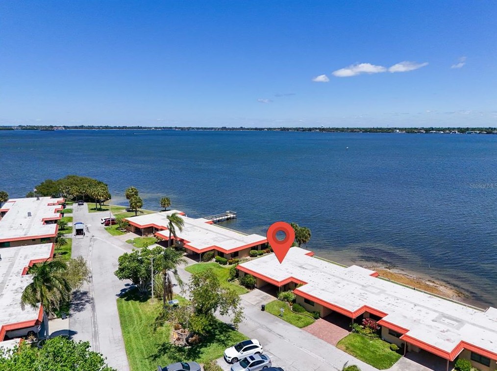 3845 Catalina Dr, Bradenton, FL 34210-1408