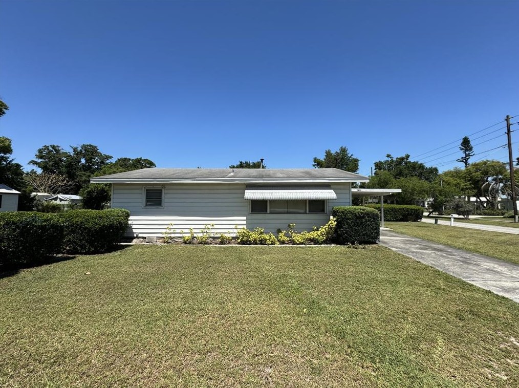 1611 Lake Shipp Dr, Winter Haven, FL 33880-2736