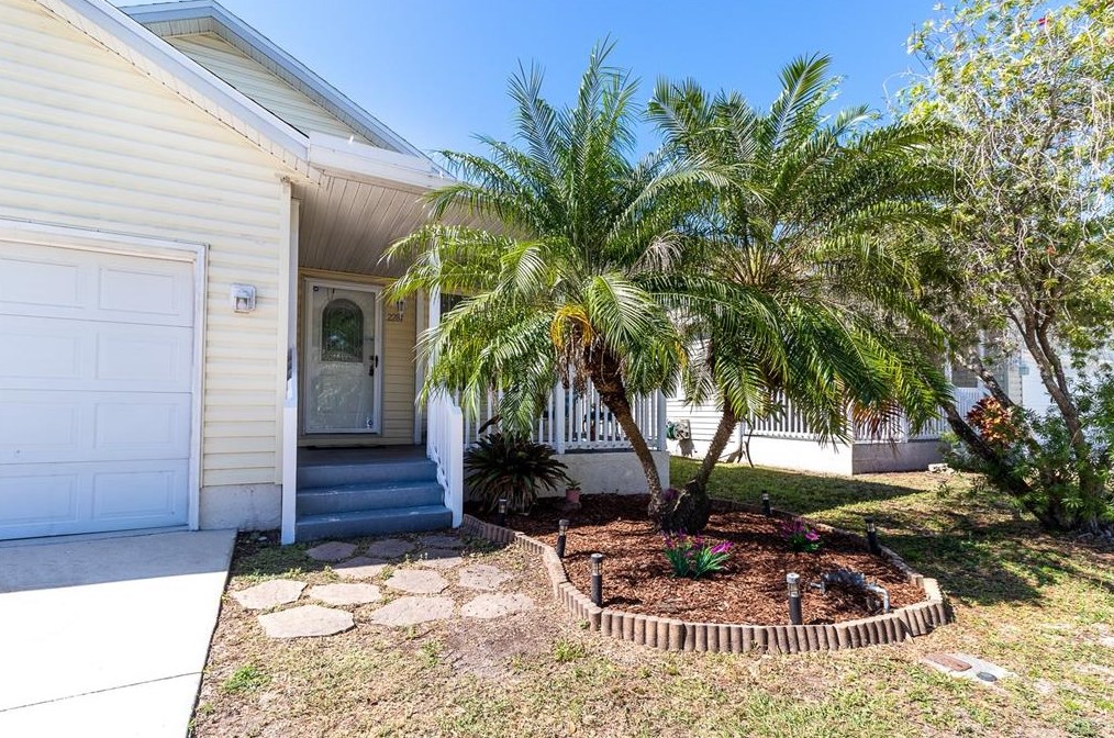 2281 Sophie Springer Ln, Sarasota, FL 34234-1907