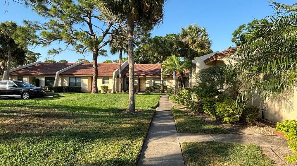 3677 Longmeadow, Sarasota, FL 34235-6922