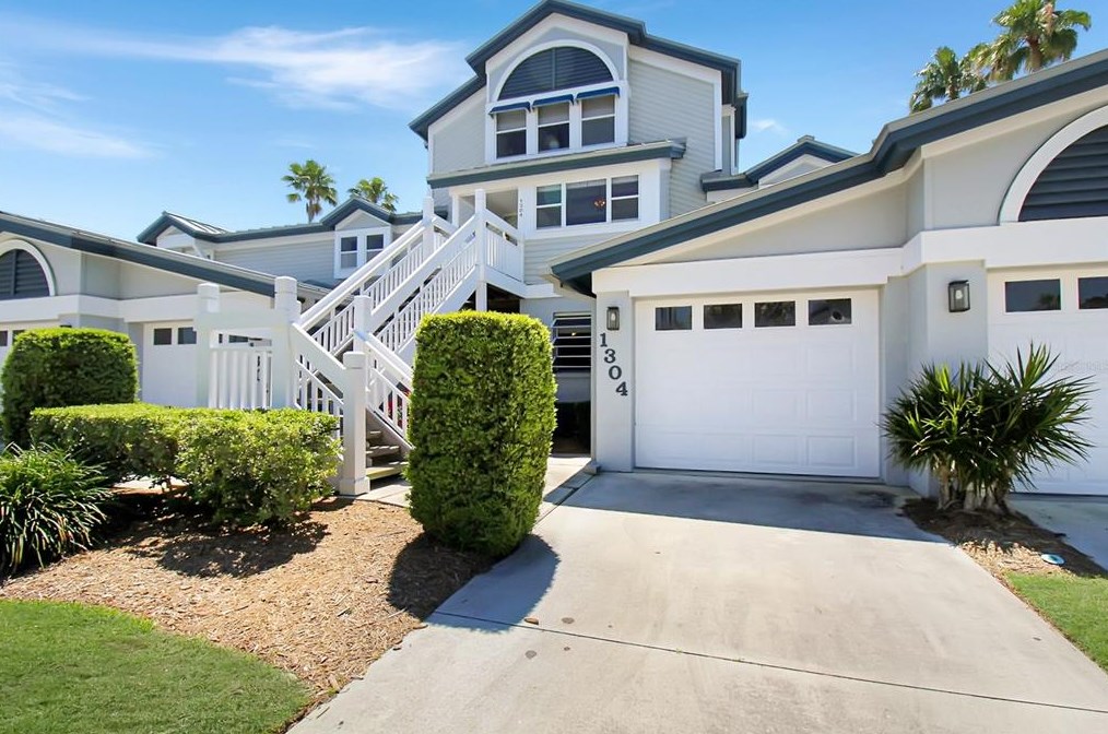 1304 Siesta Bayside Dr, Sarasota, FL 34242-8722