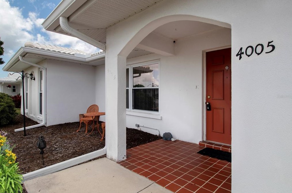 4005 Chinaberry Rd, Bradenton, FL 34208-8000