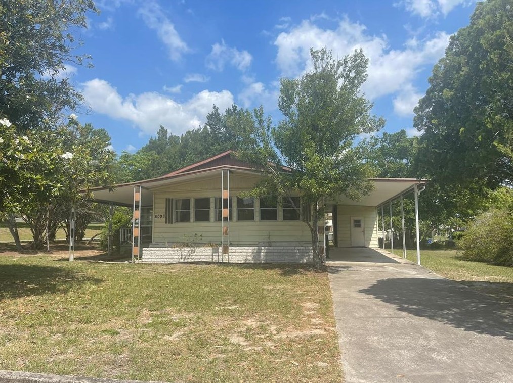 8098 Montrose Ave, Brooksville, FL 34613