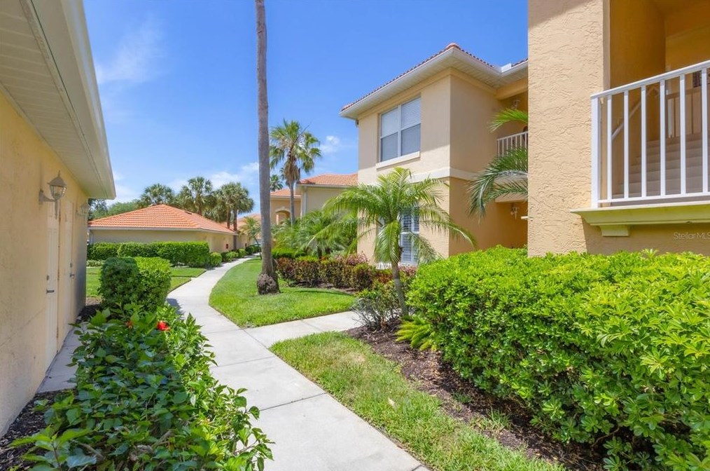 7115 Boca Grove Pl #101, Bradenton, FL 34202