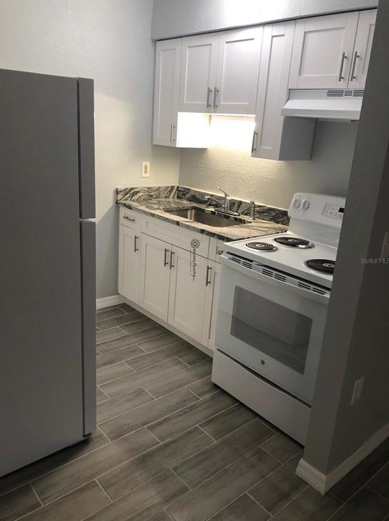 13106 Leisurewood Pl, Tampa FL  33612-9436 exterior