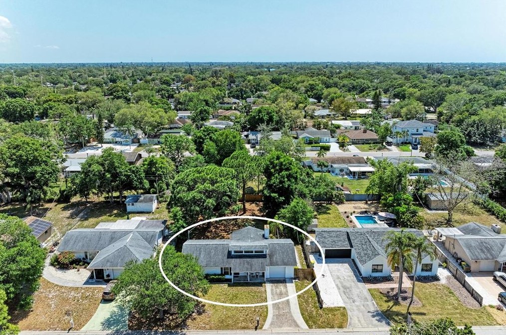 2660 Davis Blvd, Sarasota, FL 34237-6319
