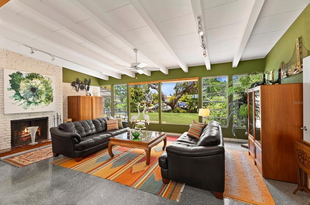 940 Caloosa Dr, Sarasota FL 34234-8322 exterior