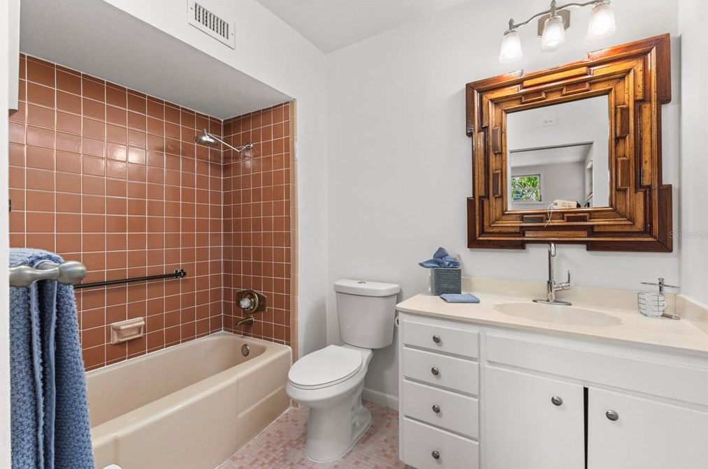 940 Caloosa Dr, Sarasota FL 34234-8322 exterior