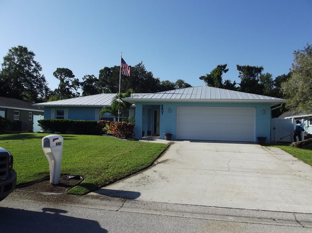 6807 23rd Ave W, Bradenton, FL 34209