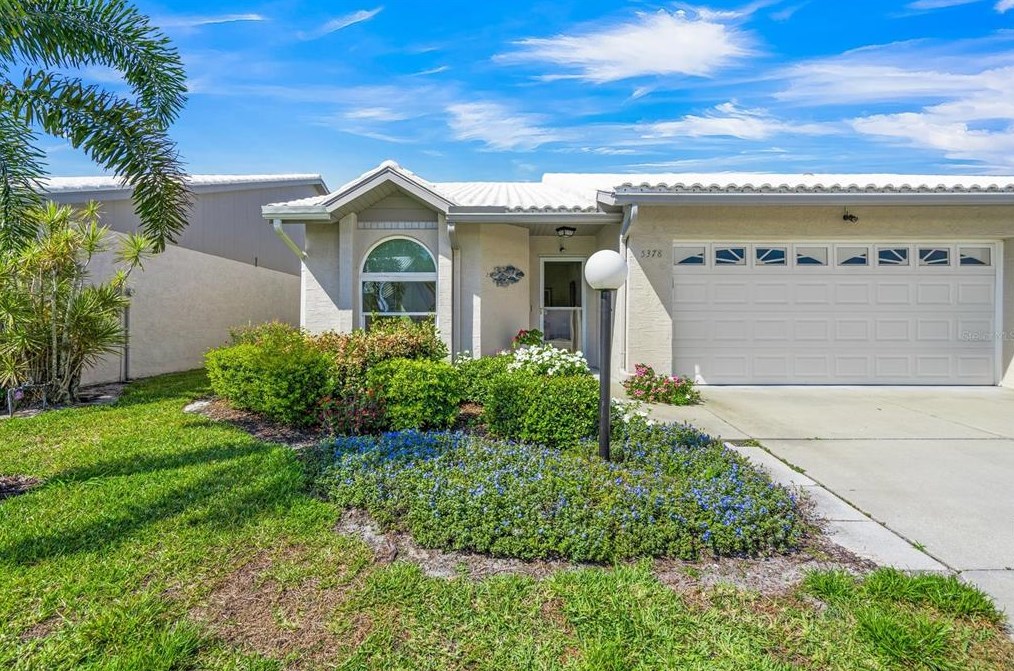 5378 Kelly Dr, Sarasota, FL 34233-3725