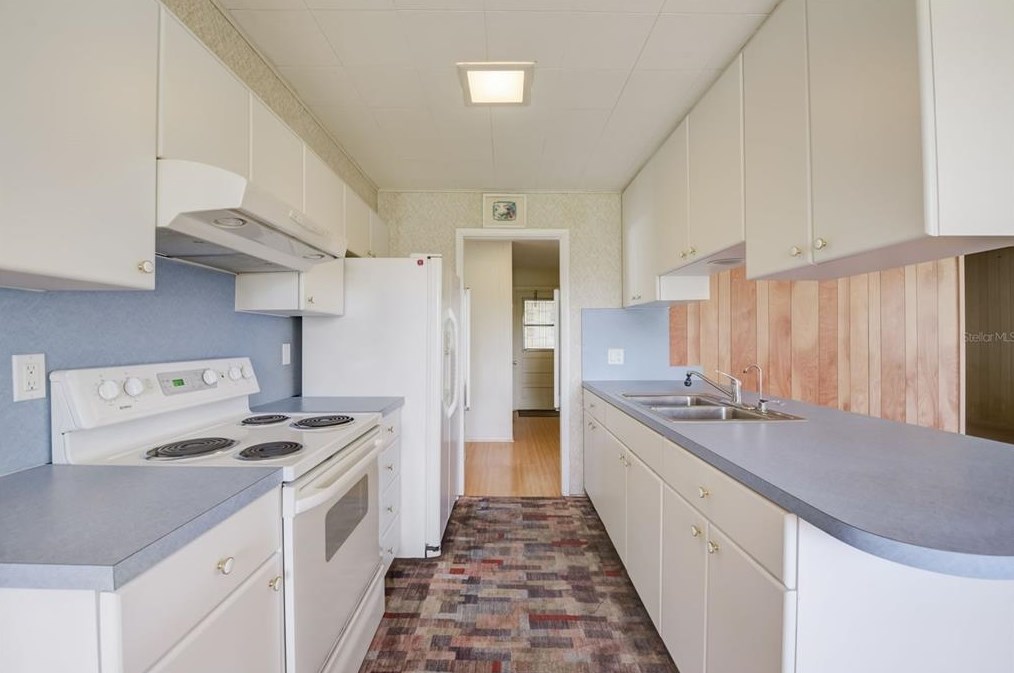 5512 Nutmeg Ave, Sarasota, FL 34231-2529