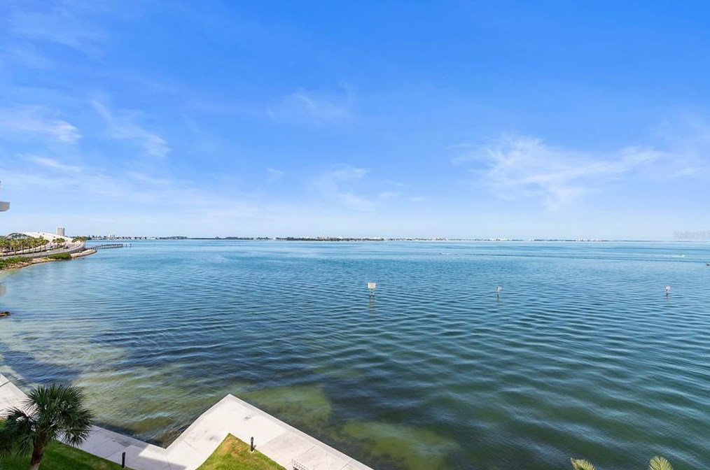 101 Sunset Dr, Sarasota, FL 34236-5516