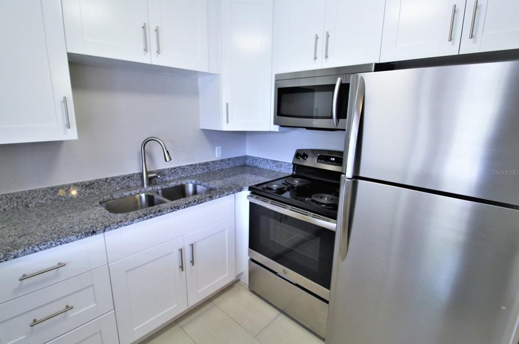 3001 Bee Ridge Rd #201, Sarasota, FL 34239