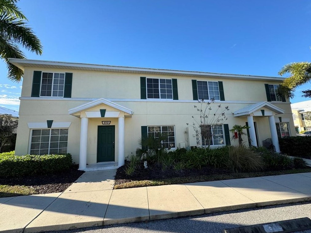 215 Cape Harbour Loop #102, Bradenton, FL 34212