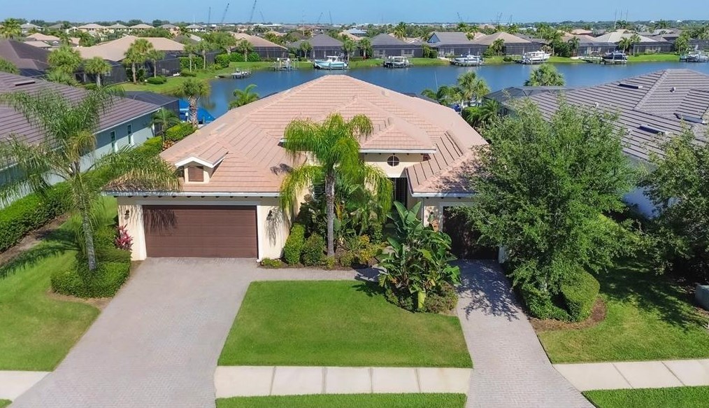 1008 Lanyard Ct, Bradenton, FL 34208-5723