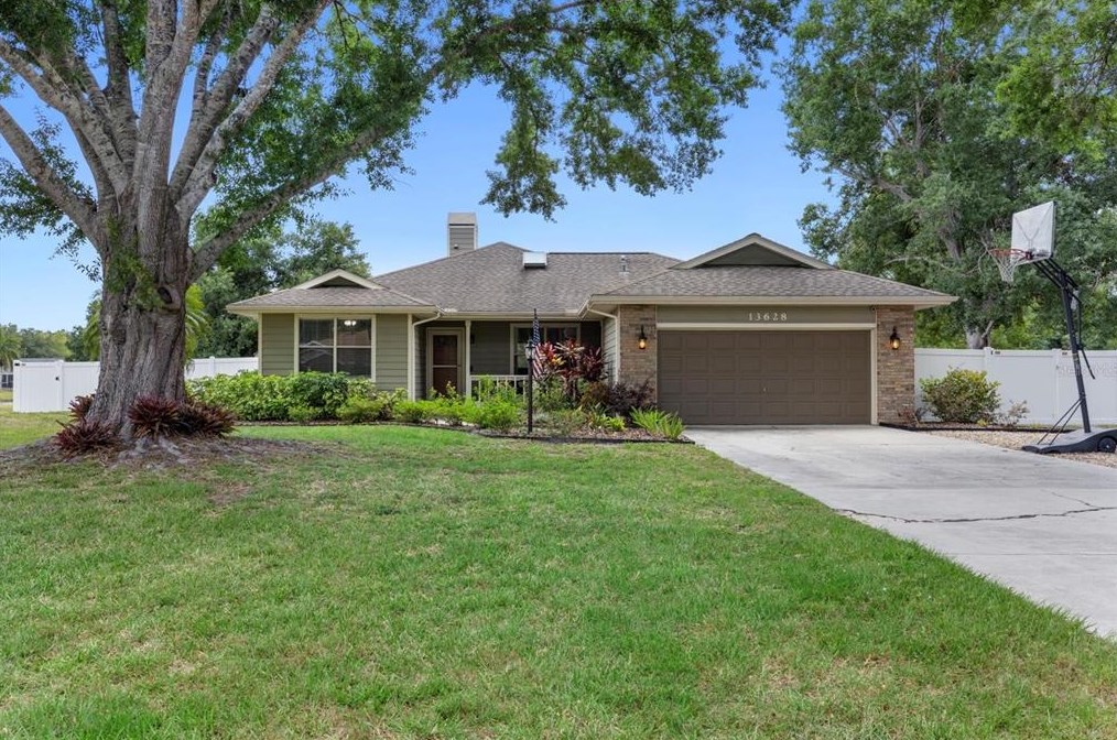 13628 2nd Ave E, Bradenton, FL 34212