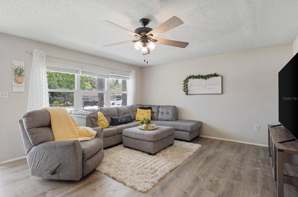 4541 Parnell Dr, Sarasota, FL 34232-5339