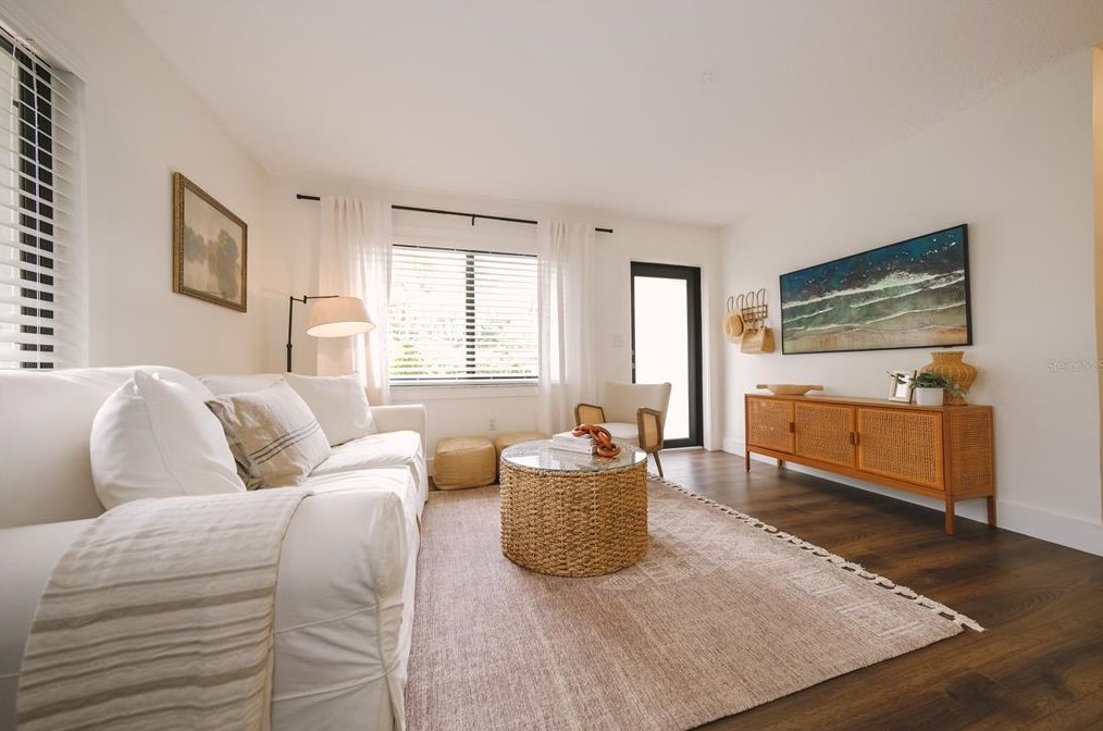 4446 Flatbush Ave, Sarasota FL  34233-1903 exterior