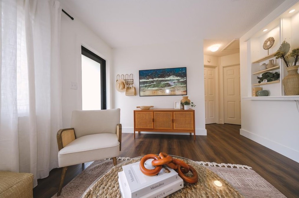 4446 Flatbush Ave, Sarasota FL  34233-1903 exterior