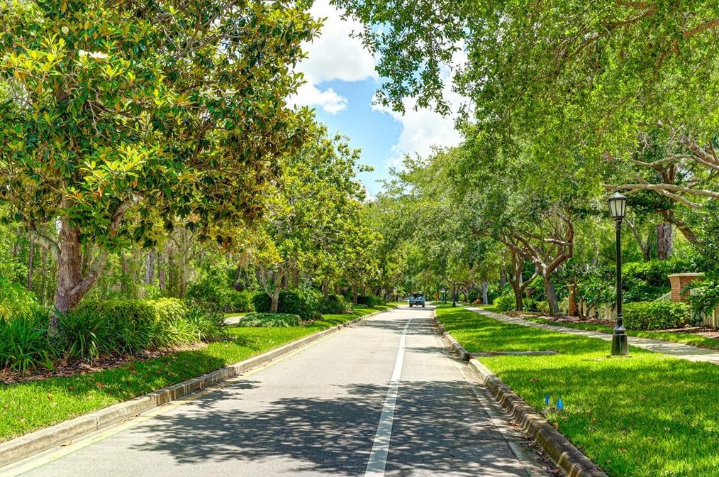 685 Clear Creek Dr, Osprey, FL 34229-6815