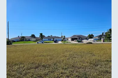 1927 NE 18th Place, Cape Coral, FL 33909 - Photo 2