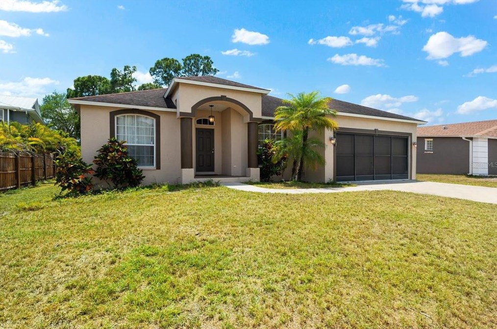 6614 65th Ave E, Bradenton, FL 34203