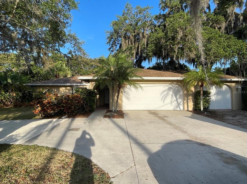 2326 Leewynn Dr, Sarasota, FL 34240-9668