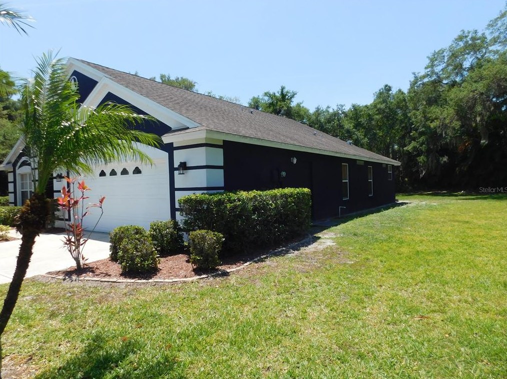 5976 48th St E, Bradenton, FL 34203