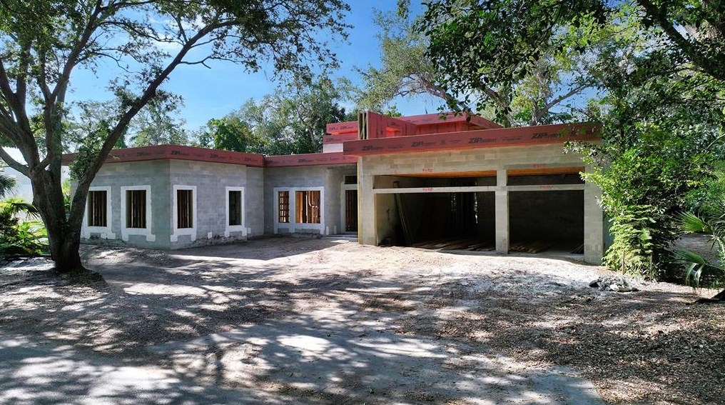 1429 N Lake Shore Dr, Sarasota, FL 34231