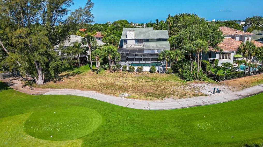 3651 Bayou Cir, Longboat Key, FL 34228-3005