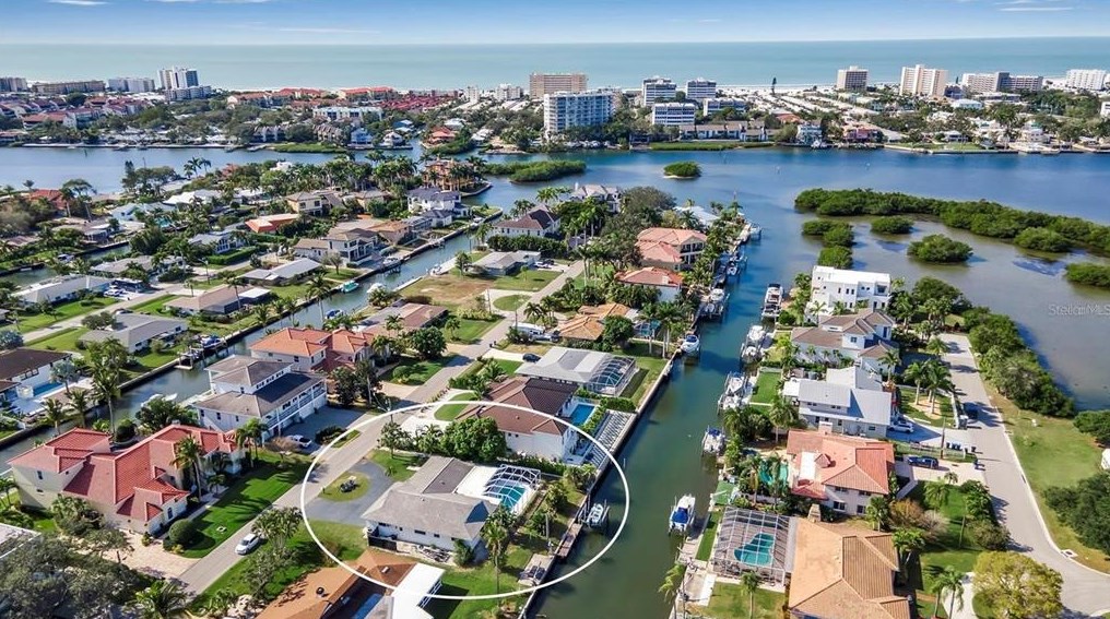 1649 Stanford Ln, Sarasota, FL 34231-3031