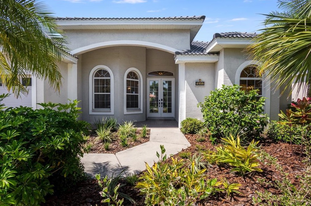 4906 Sabal Lake Cir, Sarasota, FL 34238
