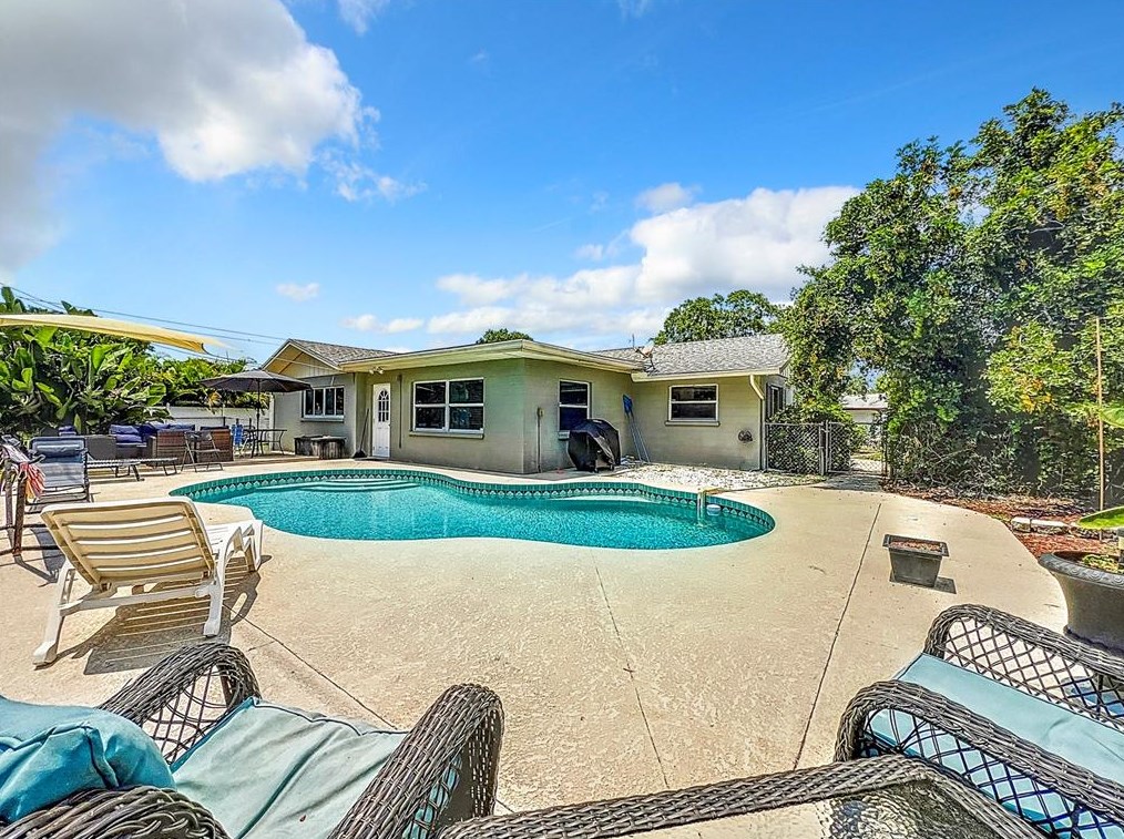 3409 18th Avenue Dr, Bradenton, FL 34205-1448