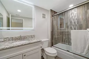 100 Sands Point Rd, Longboat Key, FL 34228 - Photo 18