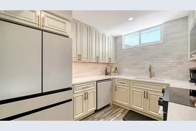 100 Sands Point Road #324, Longboat Key, FL 34228 - Photo 16