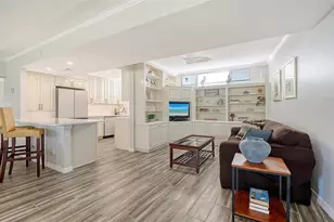 100 Sands Point Rd, Longboat Key, FL 34228 - Photo 10